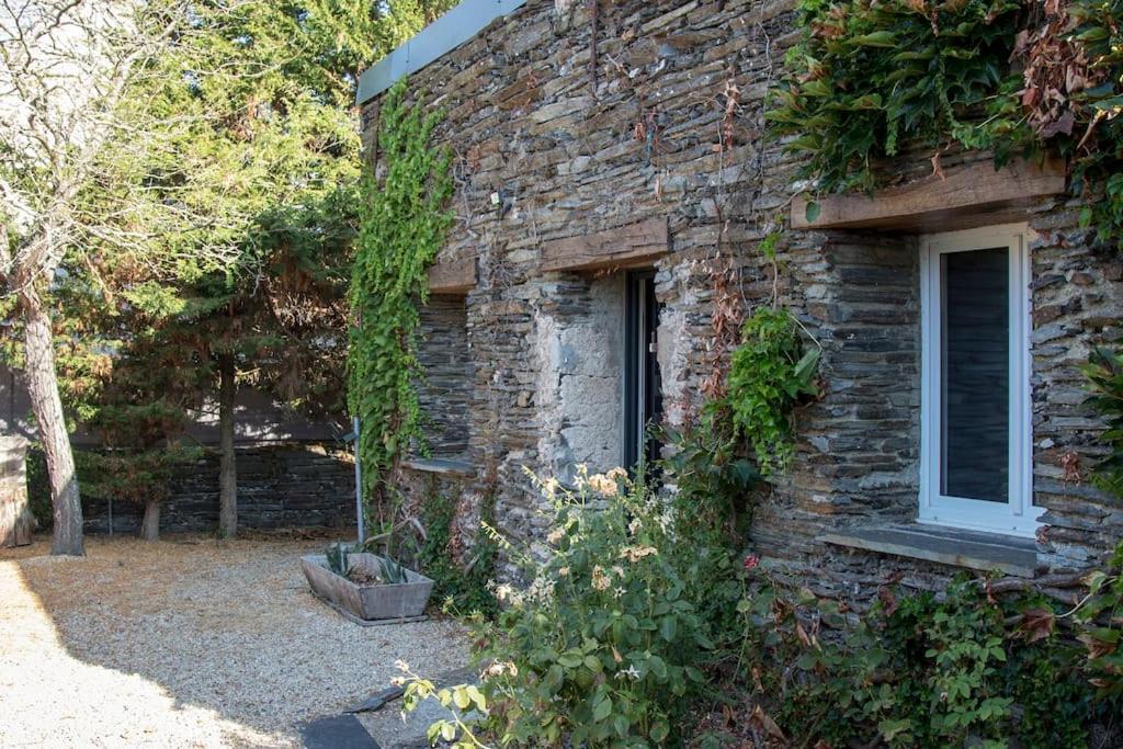 La Maisonnette De Josephine Saint-Jean-des-Mauvrets Bagian luar foto